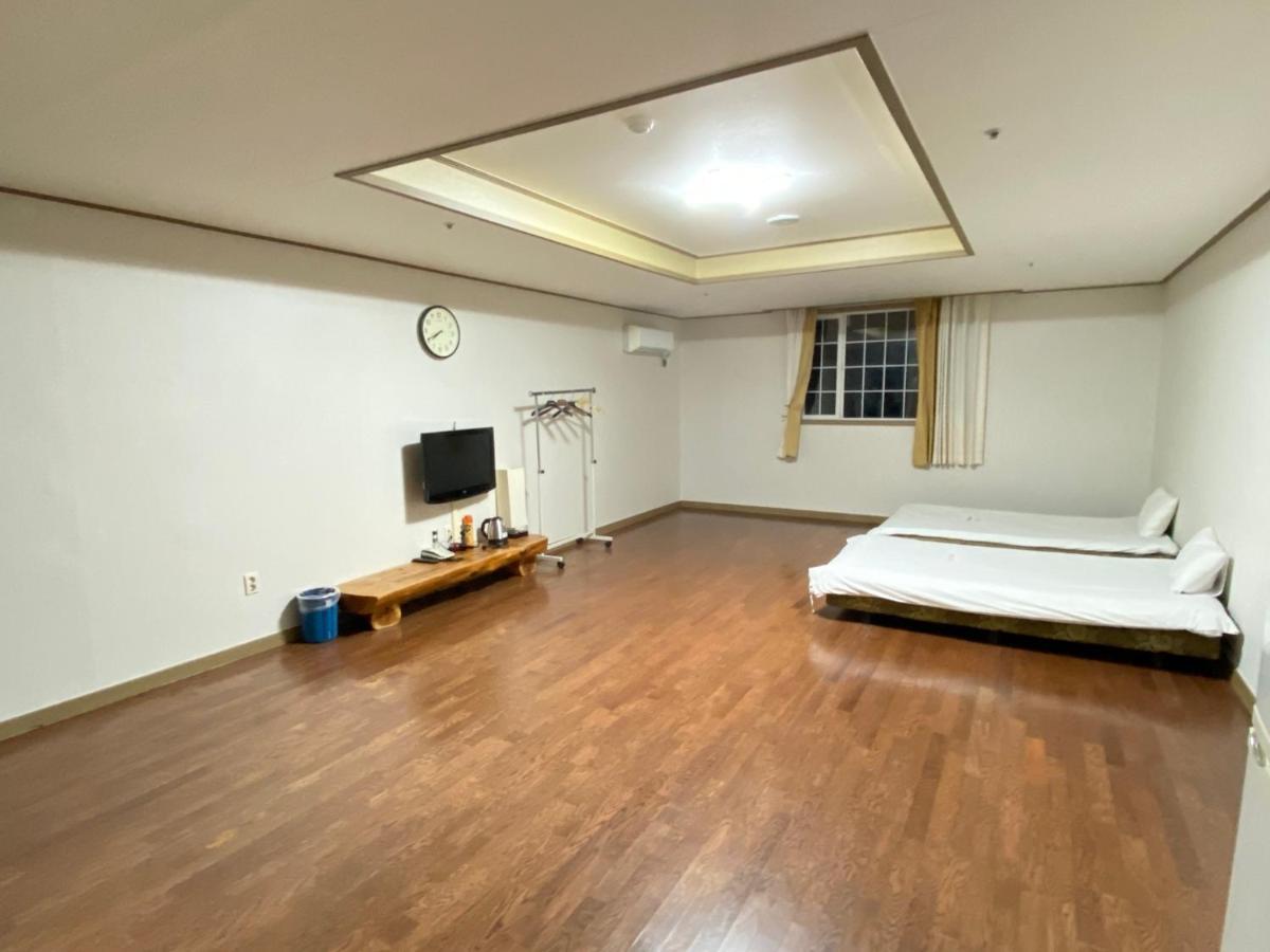 Arbon Youth Hostel & Resort Jeju Exterior foto